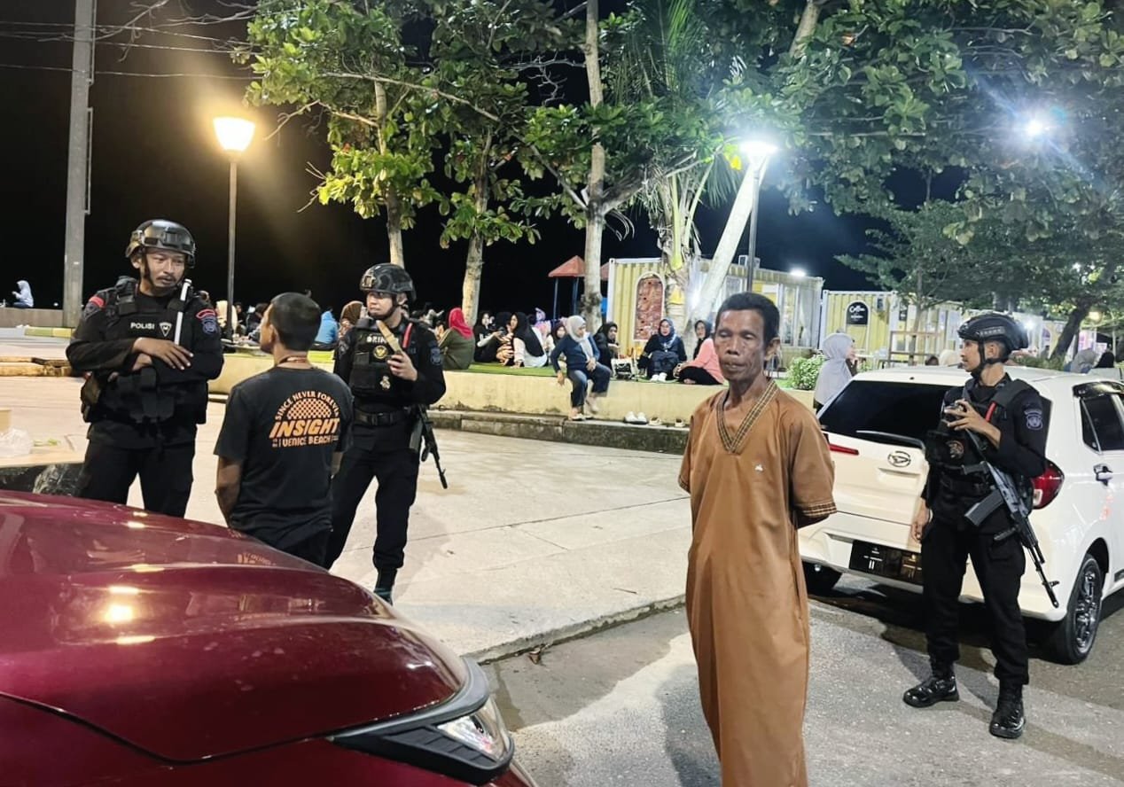 Batalyon B Pelopor Satuan Brimob Polda Sulsel Gelar Patroli Cipta Kondisi di Kota Parepare