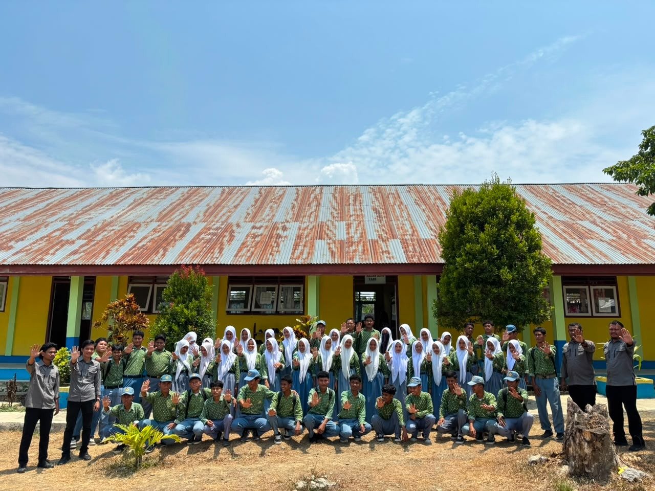 Cegah Penyalahgunaan Narkoba Sejak Dini, Satresnarkoba Polres Halsel Edukasi Siswa SMA Islam Marabose.